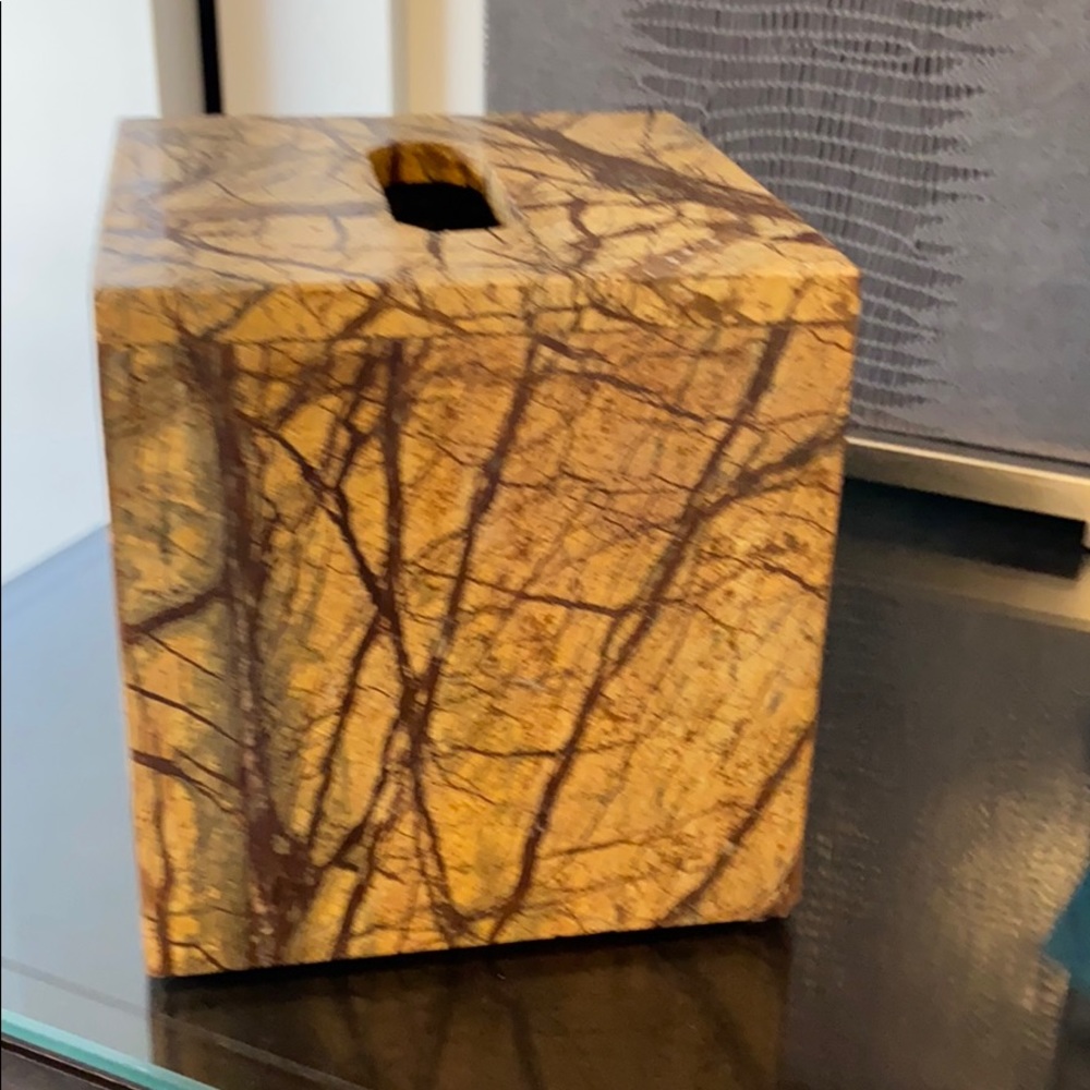 Marble tissue box